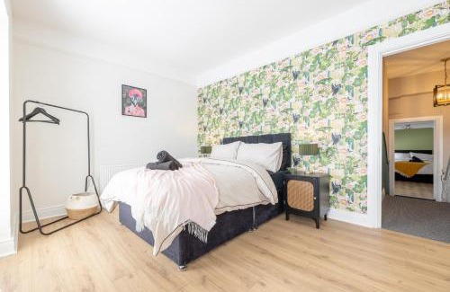 Londonderry House | Primrose