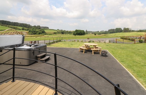 St Harmon Cottage | PRIMROSE, pet friendly, with hot tub in Rhayader