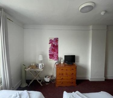 Reigate Hotel | Prince of Wales