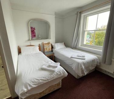 Reigate Hotel | Prince of Wales