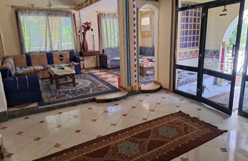 Luxor Bed & Breakfast | Princess Square Hotel