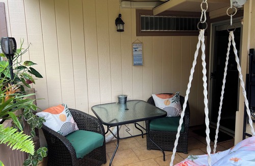Princeville Condo | Princeville Delight! COLD A/C, Sleeps 4, Pool & Jacuzzi, Private Lanai & Space