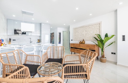 Benidorm Apartment | Principado Loix Apartment Deluxe 17C Levante Beach