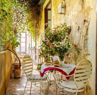 Albergheria Bed & Breakfast | Principe di Castelnuovo Historical Suites