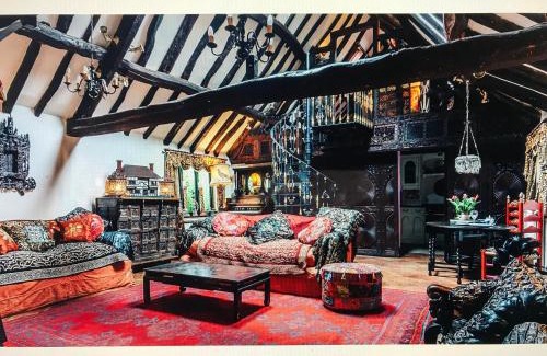 Orston House | Priory House B&B And The Oriental Brewhouse Self Catering Accommodation