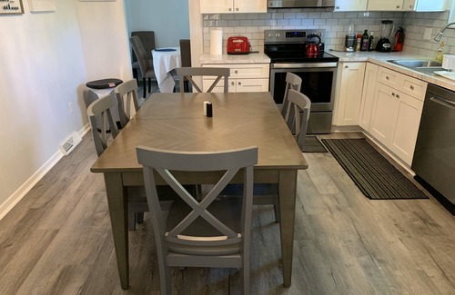 Northern Woods House | Pristine Clean and Sanitized Business Paradise
