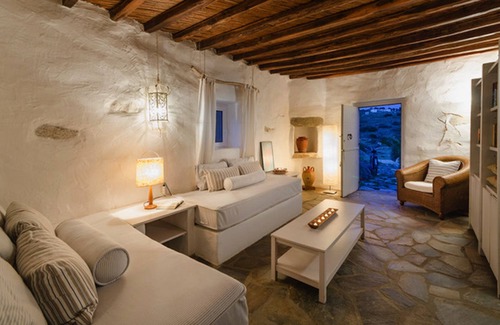 Paros Other | Pristine Mountain Escape — Sweeping Views, Privacy, and Serenity