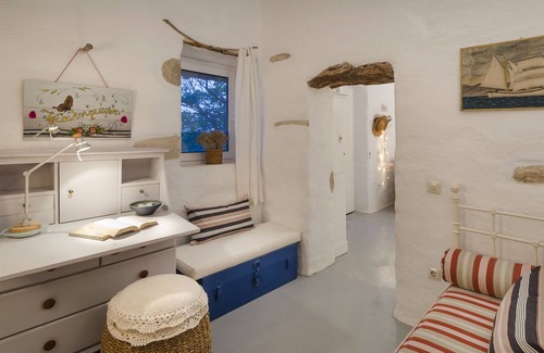 Paros Other | Pristine Mountain Escape — Sweeping Views, Privacy, and Serenity