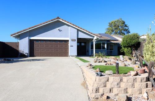 Poway House | Pristine Poway Retreat