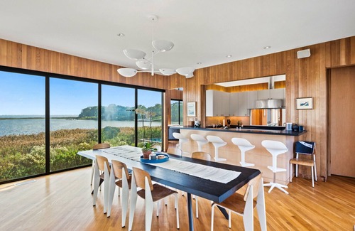 Eastport House | Pristine waterfront eco-estate with panoramic views, surrounded by 22.