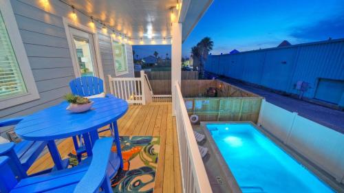 Old Town House | Priv Pool Swing Bar Ping-Pong Walk to Town Once Upon A Tide by AvantStay