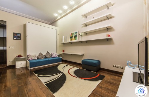Lypky Apartment | PRIVAT APARTMENT AT THE KHRESCHATYK HISTORICAL ALLEY NEARBY MAIDAN SQUARE