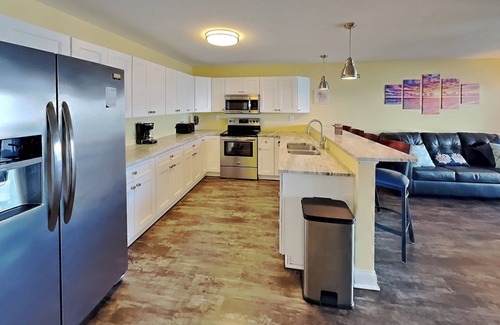 Put-in-Bay Condo | Private 1 Bedroom 1 Bath Condo on the Water - Sleeps up to 6 max - C103