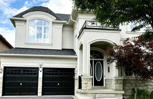 Brampton House | Private 1-Bedroom Apartment Near Pearson Airport – Perfect for Solo Travelers and Couples