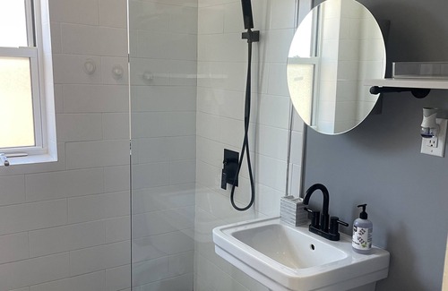 Getty Square Condo | Private 1 bedroom Condo near the Hudson River & Metro North Train