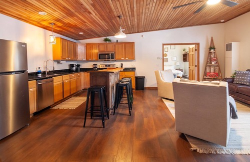 Lake Township Cabin | Private 11 acres .7 Mi to Crystal Lake Public launch | 3 Min to Downtown Beulah