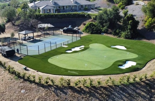 Temecula House | Private 18 Hole Golf Pitch & Putt - Pickle Ball Court - Pool 6 Acre Wine Estate