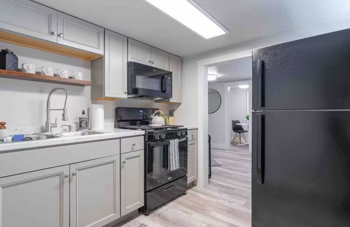 Billings House | Private 1BDRM Home W/Garage