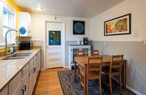 Berkley House | Private 2BR Bungalow | Kids Playset + Toys