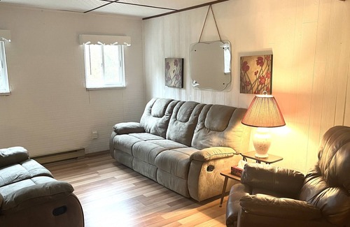 Huron-Kinloss Cottage | Private 3 Bedroom Cottage