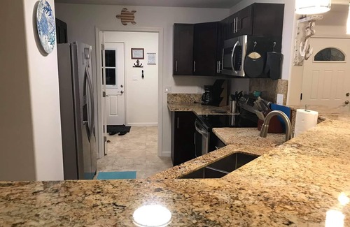 Keaau House | Private 3BR Air-conditioned Home, close to Hilo, Waterfalls Ocean, Volcano