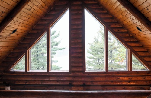 Turtle Lake Cabin | Private 4000 SF Lakefront Home w/Fireplaces, Game Room, Fiber Internet, Deck