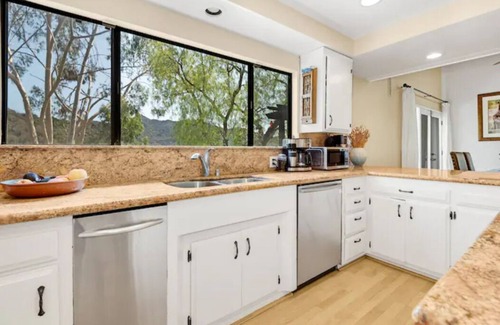 Topanga House | Private 4BR Mountain Retreat: Sweeping Views, Saltwater Pool on One Acre of Land