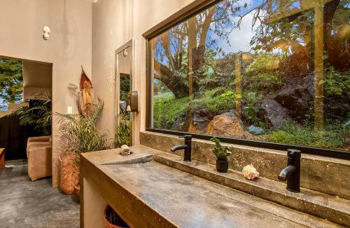 Tepoztlan House | Private 5-Bedroom Compound with Pool Tepoztlán Retreat