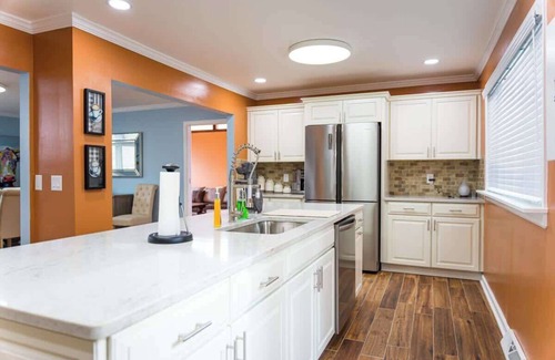 Cave Spring House | Private 5 Bedroom House Nestled in Heart of Town