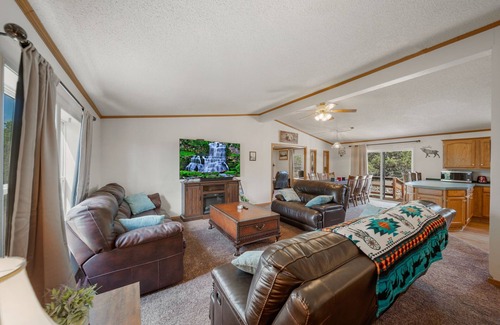 Durango - Purgatory House | Private and Cozy Adventurer's Haven (Dog Friendly!)