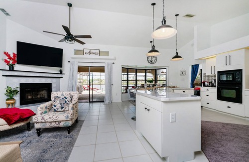 Port Charlotte Villa | Private and serine waterfront heated pool villa.amazing views