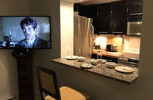 Logan Circle Apartment | Private Apt. in Historic Home: Walk to Monuments, Museums & Convention Center.