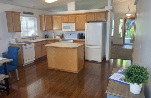 Post Falls House | Private Beach Access. 3 bed 2 bath house that sleeps 6