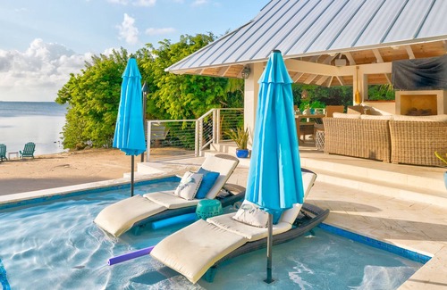 Tavernier House | Private beach and dazzling bayside sunsets await you!