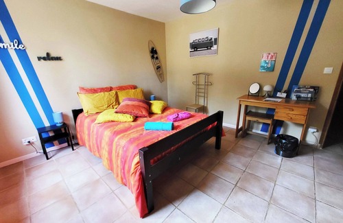 La Ciotat Bed & Breakfast | Private bedroom, swimming pool, pool-house, summer kitchen in beautiful, quiet property