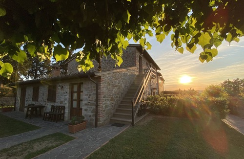 Paciano Apartment | Private bedroom with Wi-fi and swimming pool