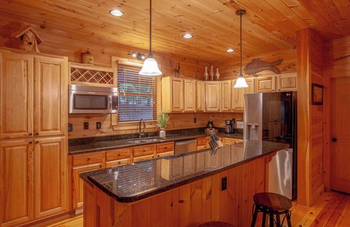 Blue Ridge Cabin | Private Blue Ridge Cabin – Hot Tub, Game Room & Fire Pit