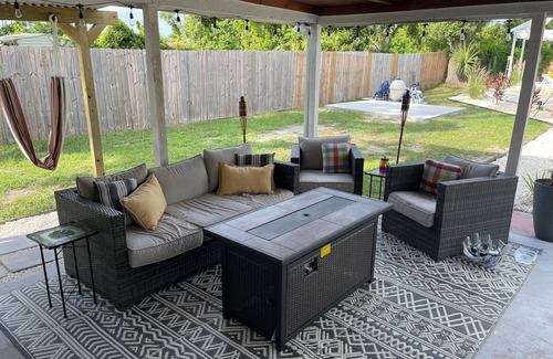 Pretty Bayou House | Private Bungalow with pool across the street from bay! 5 min drive to the beach.