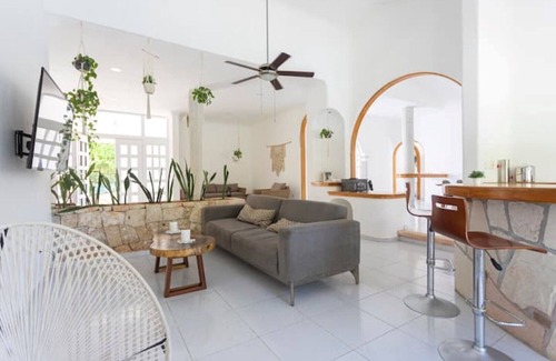 Alfredo V. Bonfil Villa | Private Cancun Villa | Pool, Garden | Family-Friendly | Near Beaches & Shopping"