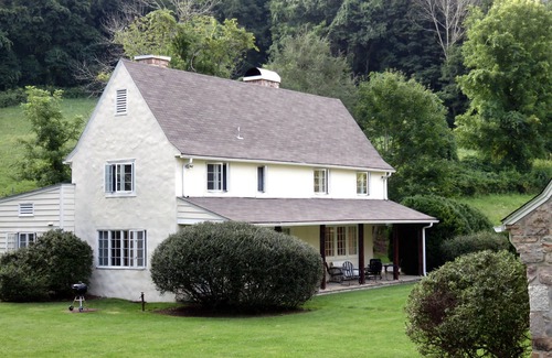 Valley Springs House | Private Carriage House Compound - Walking Distance to Downtown Hot Springs