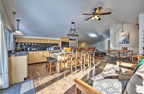 Cascade Cabin | Private Cascade Cabin with Hot Tub & Fire Pit!