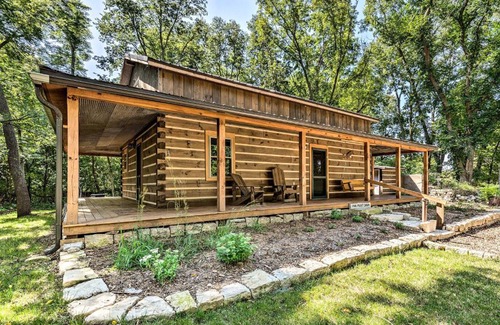 Elmdale House | Private Chase County Cabin on Middle Creek!