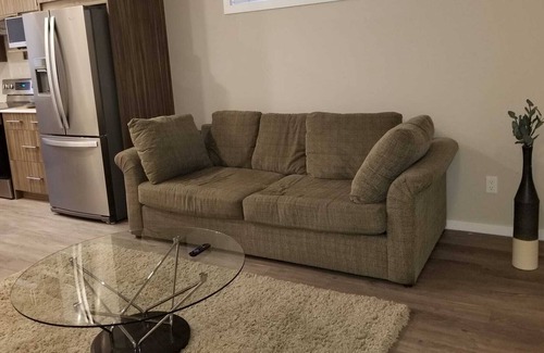 Calgary Apartment | Private condo, 10 minutes drive to Airport.