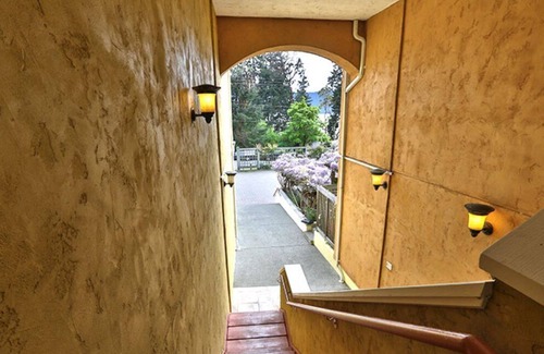 Vesuvius Apartment | Private condo, Saltspring Island BC, Hiking, beach access