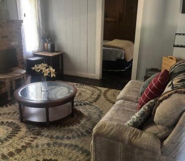 Clemmons House | Private Cottage in Rural Clemmons