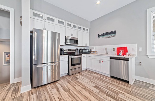 Gulf Shores House | PRIVATE COTTAGE IN THE HEART OF GULF SHORES!