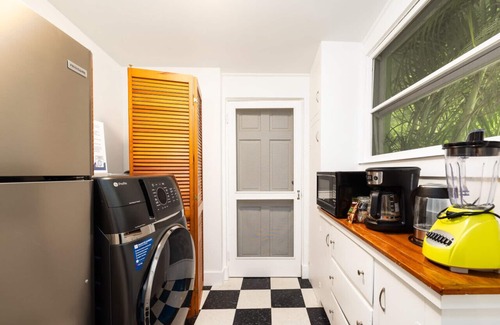 Islamorada Cottage | Private Cottage on Bayfront Estate – Pool, Beach, and Boating Paradise