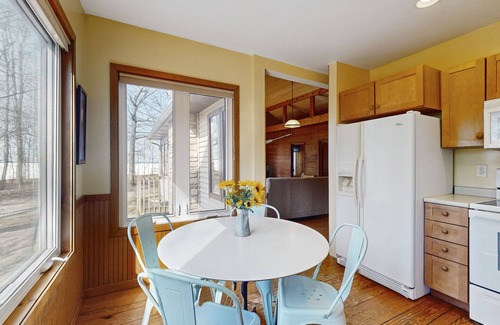 Fennville Cottage | Private Cottage w/Wood-Burning Fireplace, WiFi, and Lakefront Access