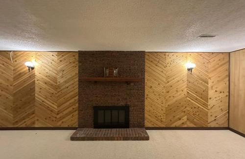 Saskatoon House | Private Cozy Basement Suite Near Downtown Saskatoon