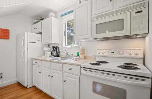 Provincetown Apartment | Private Deck Parking Walk to Town